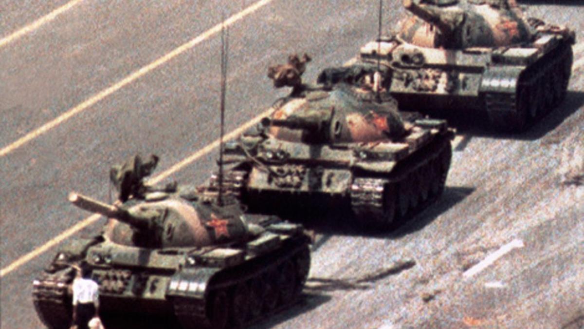 Muere Charlie Cole, el fotógrafo de la famosa instantánea de Tiananmen