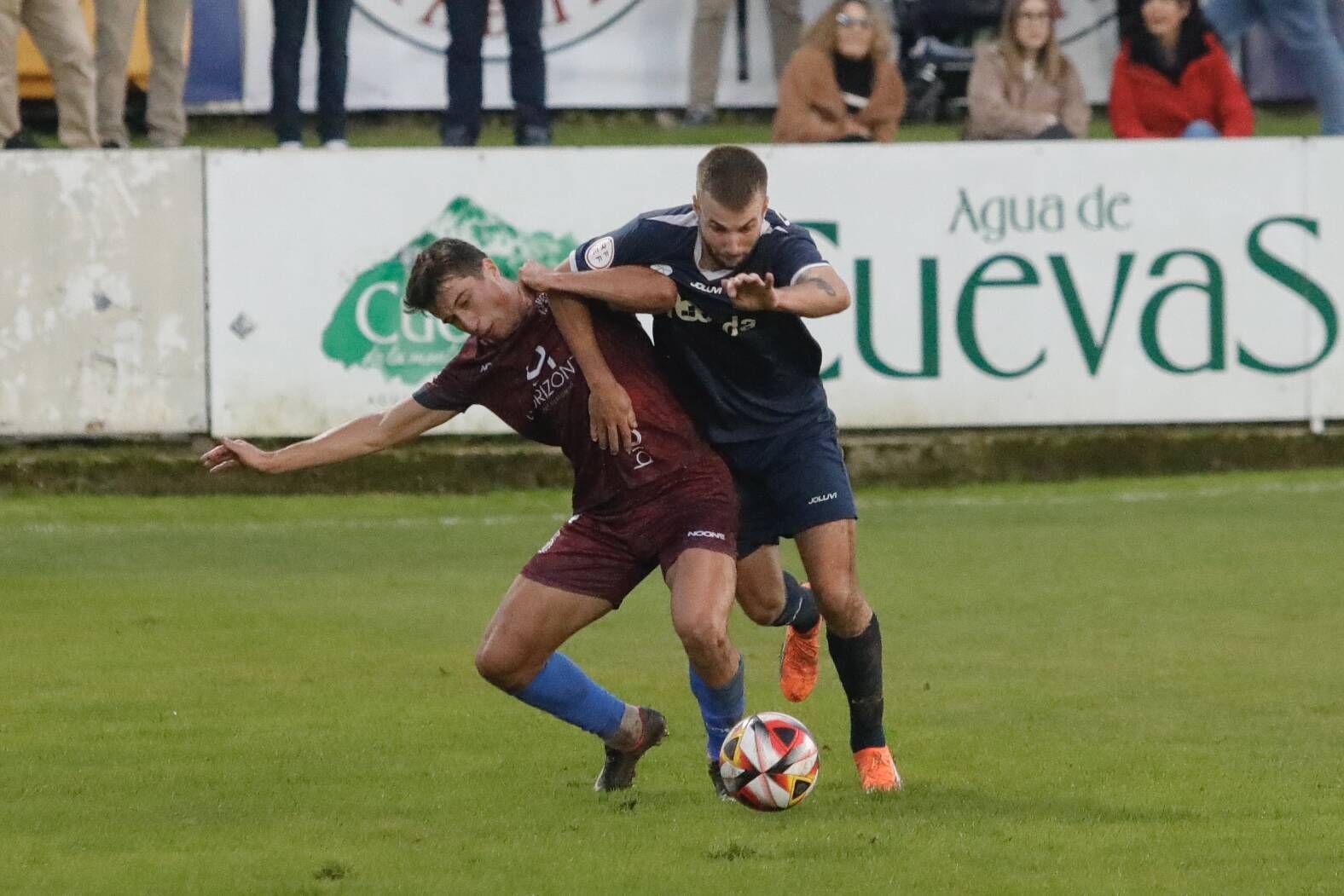 EN IMÁGENES: Así ha sido el derbi comarcal entre Marino y Avilés (0-0)