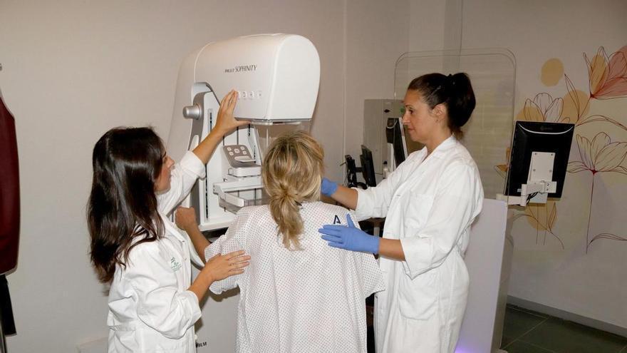 Alerta de fallos en las pruebas del cribado de cáncer de mama del Hospital de Valme: CCOO denuncia seis meses de retrasos y la Junta lo niega