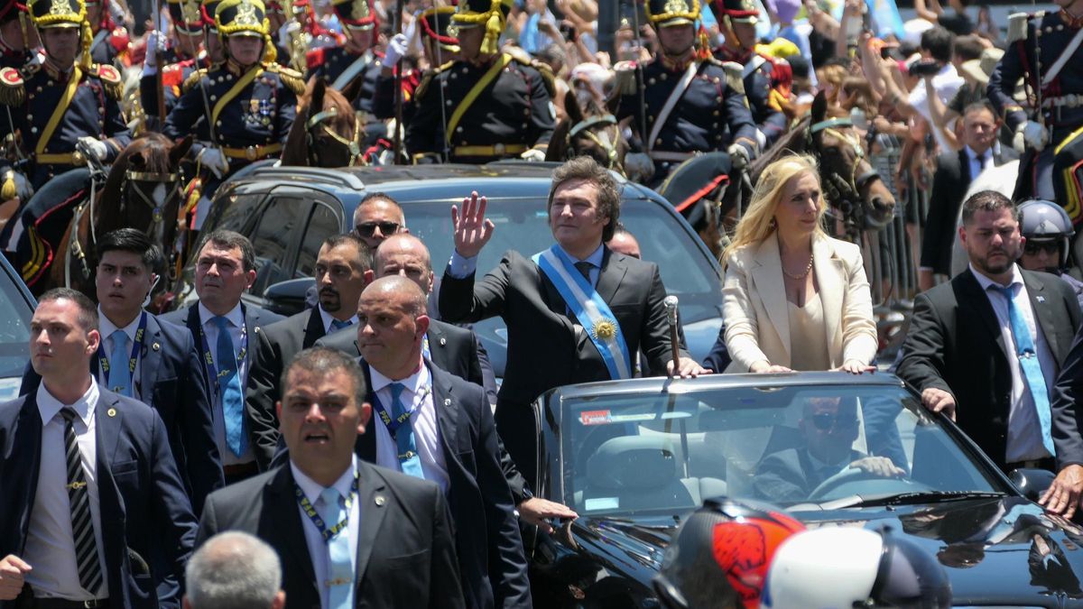 Javier Milei jura como presidente de Argentina