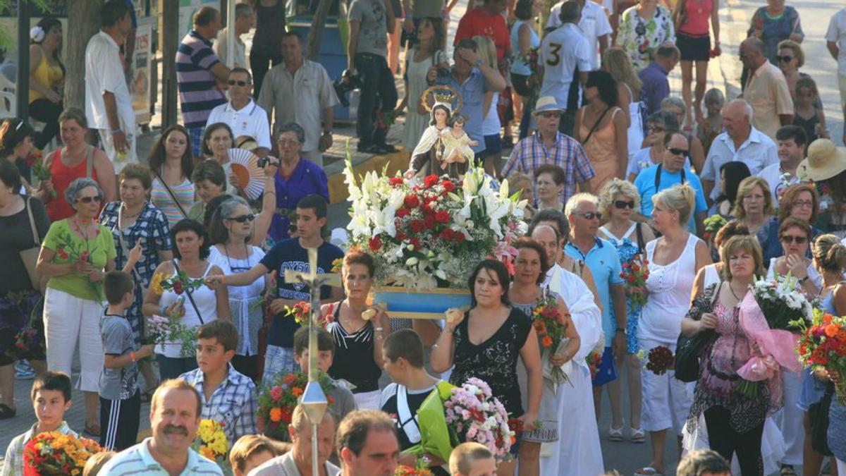 Imagen de archivo de la procesión durante las fiestas de Portinatx. | D.I-