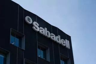 El Sabadell se reúne con analistas e inversores en Londres con el foco en la fusión con BBVA