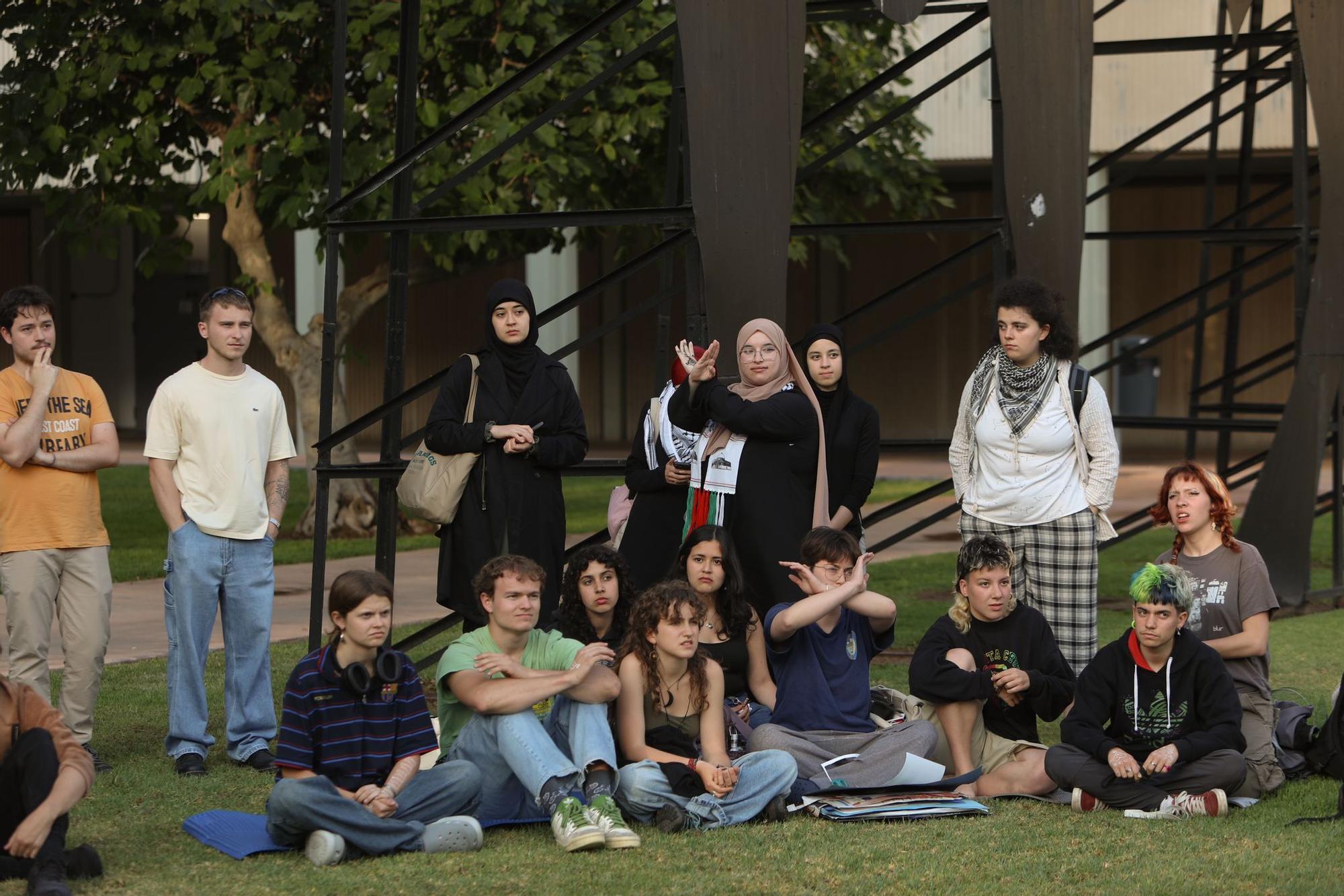 Estudiantes de la UV dormirán en el campus para mostrar sus solidaridad con Palestina