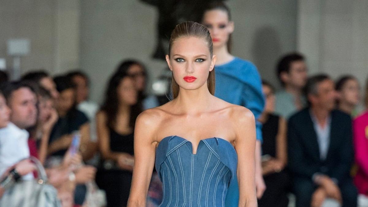 La elegancia en clave denim, por Carolina Herrera