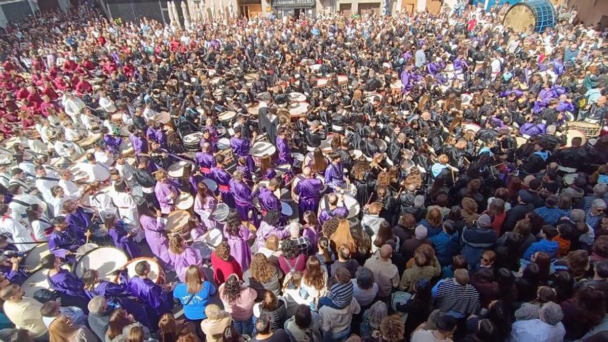 Vídeo: Así ha celebrado l'Alcora su multitudinaria Rompida de la Hora