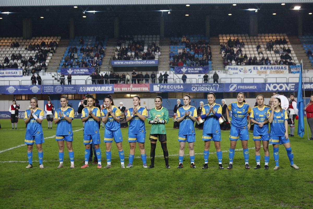 EN IMÁGENES: Así fue el debut de Asturias ante Navarra en un partido de fútbol femenino histórico en el Suárez Puerta