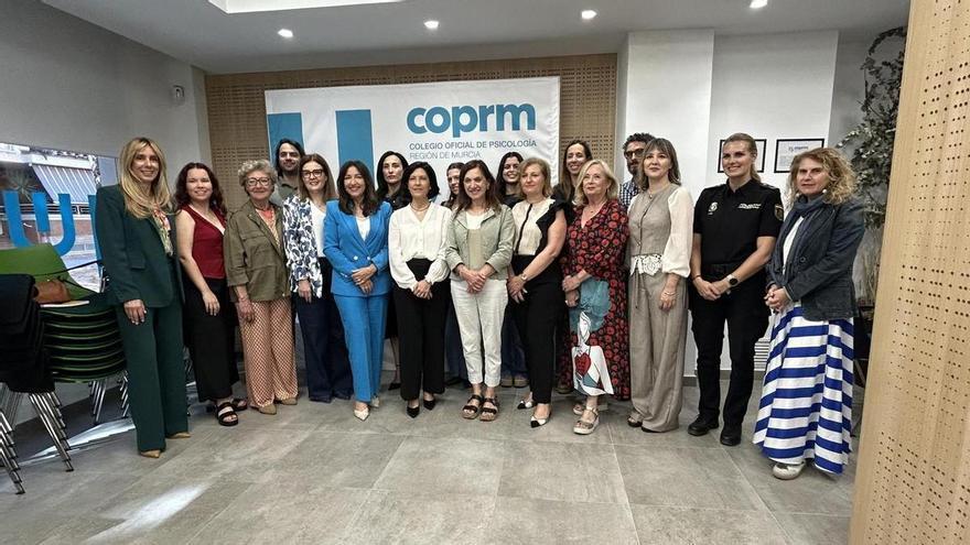 Psicólogas, juezas, médicas y policías alertan en Murcia de las nuevas formas de violencia contra la mujer