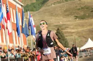 Courtney Dauwalter vuelve a reescribir el Hardrock 100 con su cuarto título y un nuevo récord