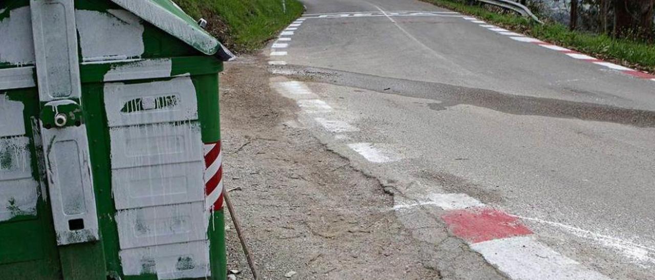 La carretera del Piles al Infanzón, decorada como un circuito.