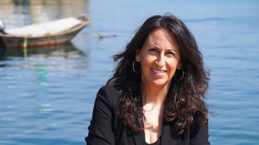 María Oruña, escritora, presenta en Oviedo este lunes "La Cámara de las maravillas": "No necesitamos siempre la obra de arte original para entender su historia y mensaje"