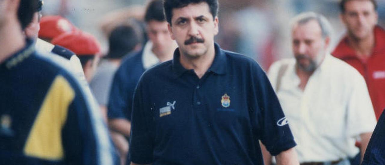 Mariano García Remón, extécnico del Real Madrid y la UD Las Palmas, durante su temporada (1997-1998) como entrenador del equipo grancanario.