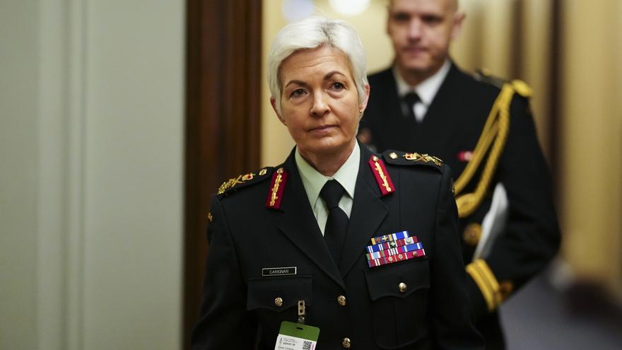 La teniente general canadiense Jennie Carignan.