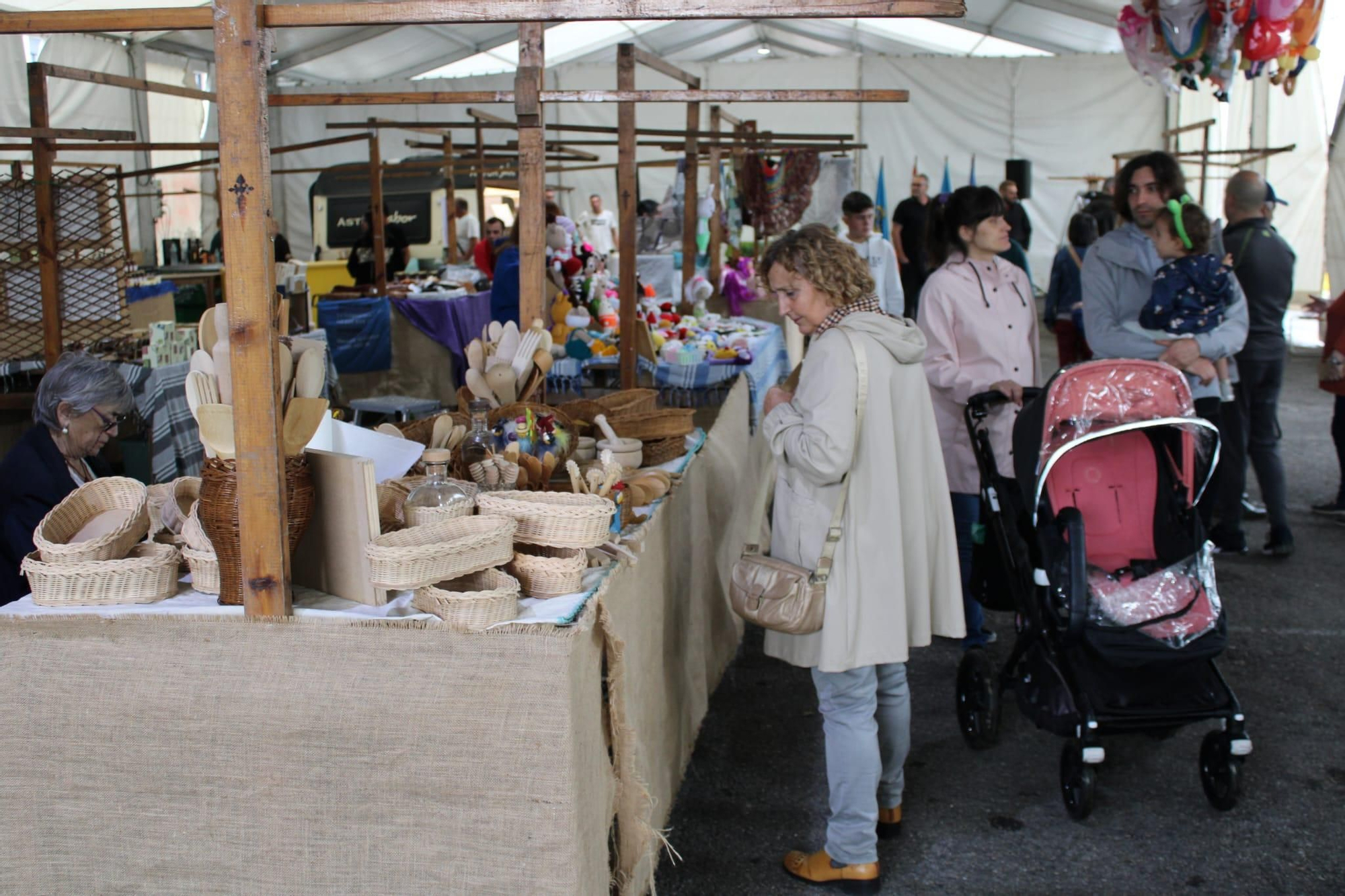 Así es Llangréu Nautral, la feria de las razas autóctonas asturianas que se celebra en pleno centro de Langreo