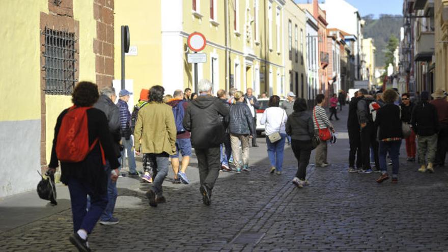 El primer tramo de la calle de La Carrera.