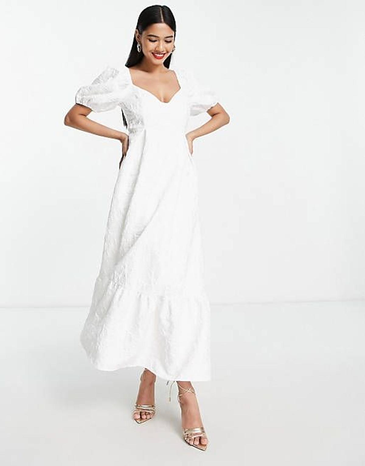 Vestido midi blanco con diseño de jacquard, detalle de copas y sobrefalda en el bajo de Asos