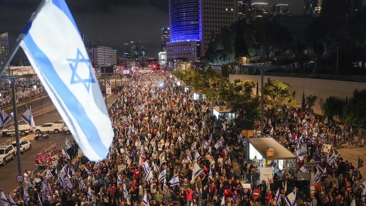 Protestas en Israel contra el primer ministro Benjamín Netanyahu April 13, 2024. Tel Aviv.