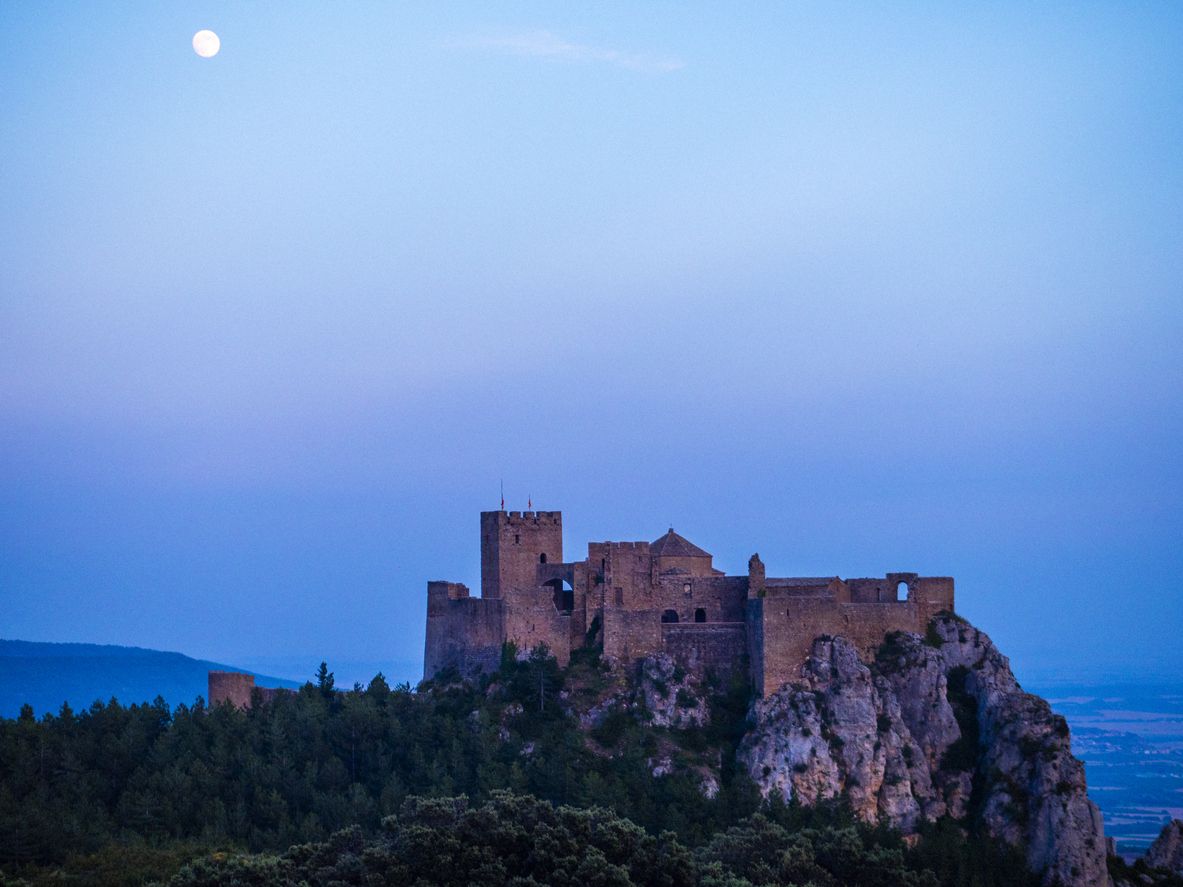 La parte más alta de la Torre de la Reina ofrece una vista panorámica de la llanura