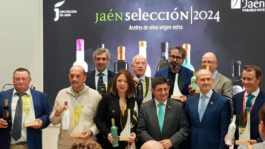 Entrega distintivos Jaén Selección 2024.