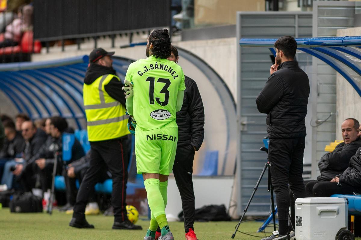 En imágenes: las fotos del partido entre el Andorra y el Sporting de Gijón