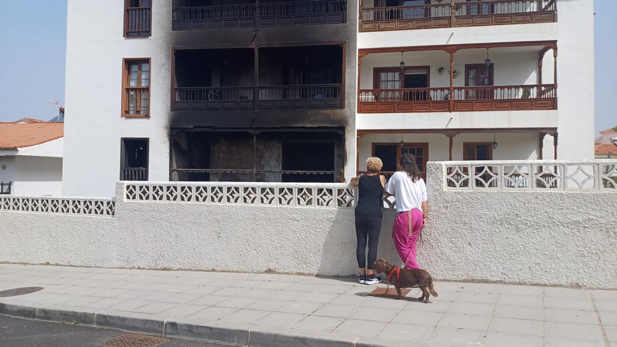 Incendio en Tenerife: muere el hombre ingresado en estado crítico y ya son tres las víctimas mortales