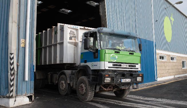 Retiradas 2.500 toneladas de neumáticos en Arico