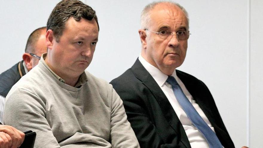 Rafael Blasco y AugustoTauroni ayer en el juicio por la malversación de las ayudas a la coooperación.