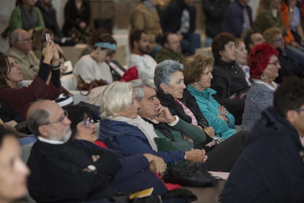 Premios Princesa de Asturias: Alejandro Portes visita la exposición fotográfica "Integrantes" en La Vega