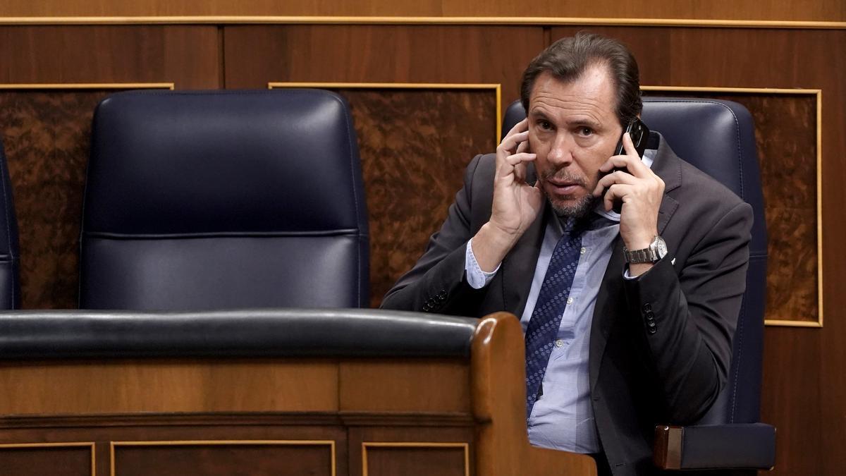 Óscar Puente, durante una sesión en el Congreso.