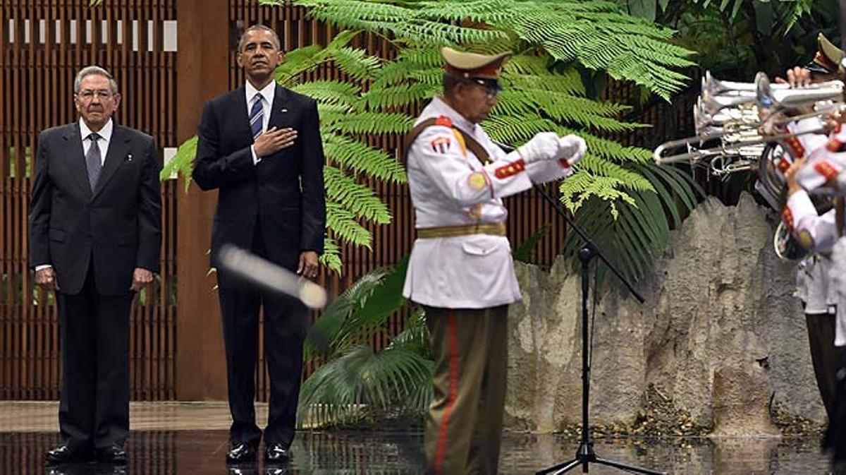 Raúl Castro rep Barack Obama al Palau de la Revolució.