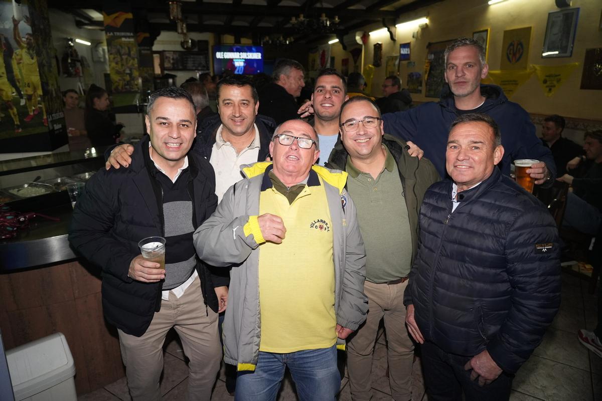 Galería: La lluvia no impide a la afición amarilla perderse el Villarreal-Ajax