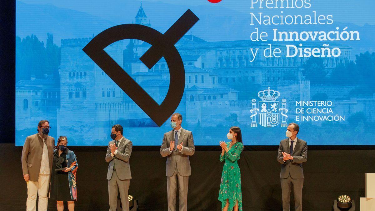 Los Reyes España entregan en Granada Premios Nacionales de Innovación y Diseño.