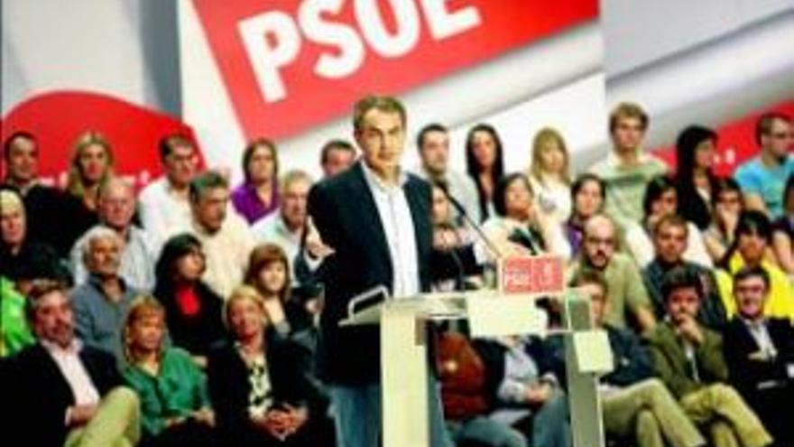 Zapatero reclama a los sindicatos más responsabilidad y propuestas