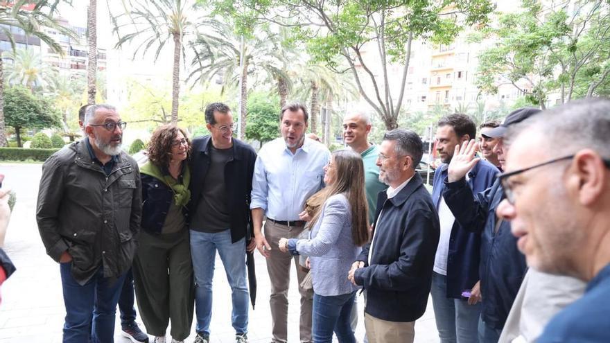 Puente debuta en el 1 de Mayo de Alicante y aviva la idea de encabezar la lista del PSOE al Congreso por la provincia