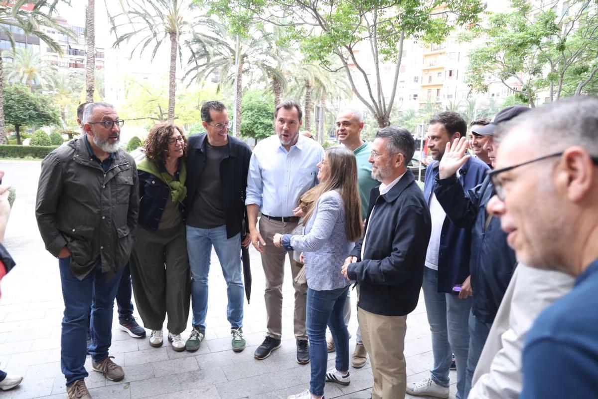 Óscar Puente debuta en el 1 de Mayo de Alicante