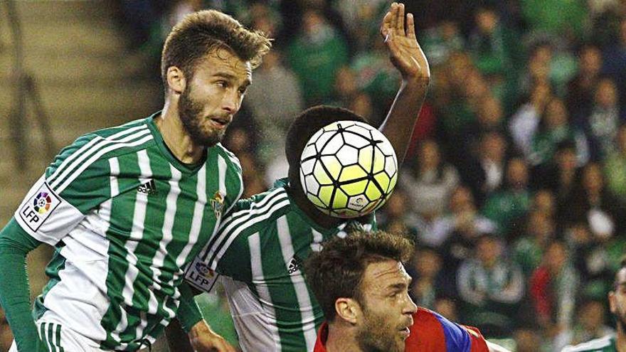 Pezzella, alternativa del Valencia CF a Garay