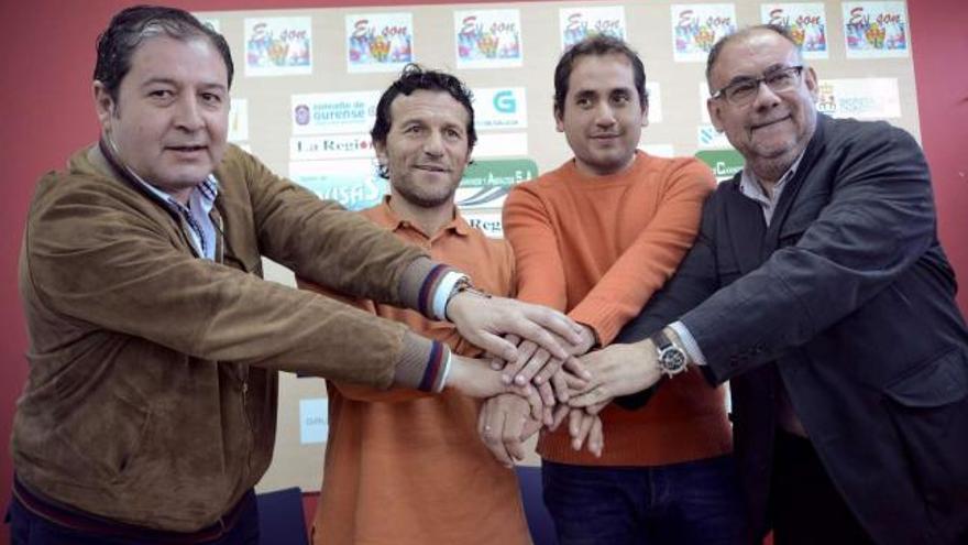 Alejandro Estévez, Luisito, Roberto Valdés y José Ramón Morgade sellaron, ayer, la continuidad del proyecto en O Couto. // Brais Lorenzo