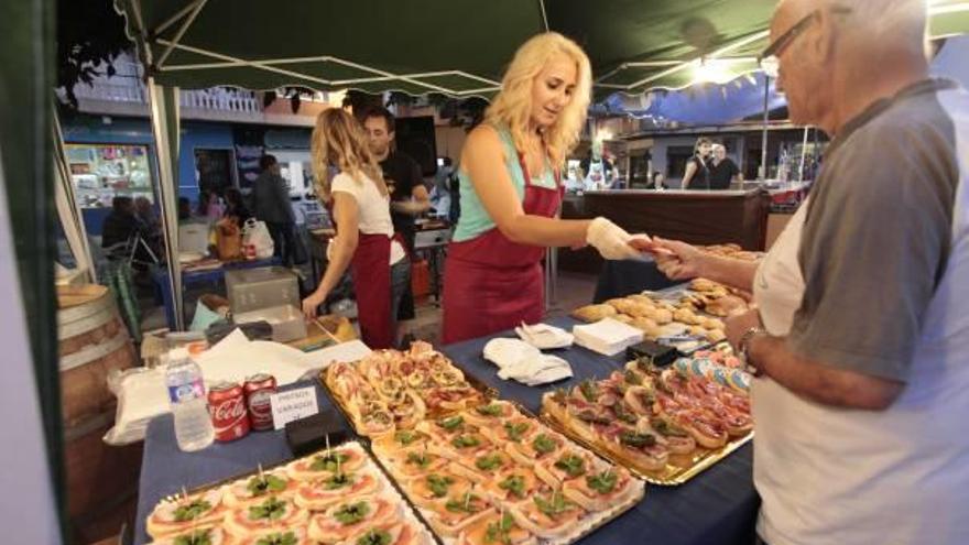 Treinta expositores de los más diversos productos participan desde ayer en la feria murera.