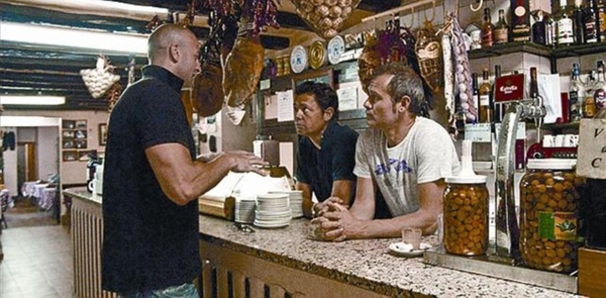 Cafeteria Mathiu’s On quedava amb els amics«ENCARA RECORDO QUAN L’EPI L’ACOMPANYAVA EN COTXE PERQUÈ ELL NO TENIA ENCARA CARNET», DIU L’AMO DEL BAR I CREPERIA DE SANTS, 109. Cafeteria Mathiu’s On quedava amb els amics«ENCARA RECORDO QUAN L’EPI L’ACOMPANYAVA EN COTXE PERQUÈ ELL NO TENIA ENCARA CARNET», DIU L’AMO DEL BAR I CREPERIA DE SANTS, 109.