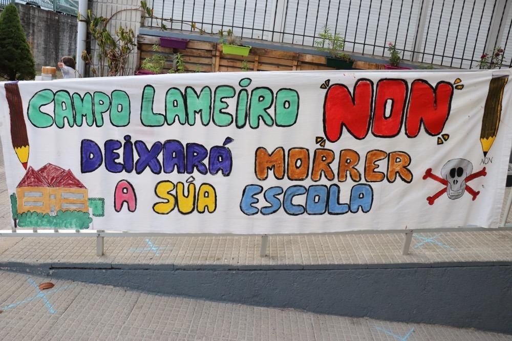 Campo Lameiro se moviliza contra la retirada de profesores