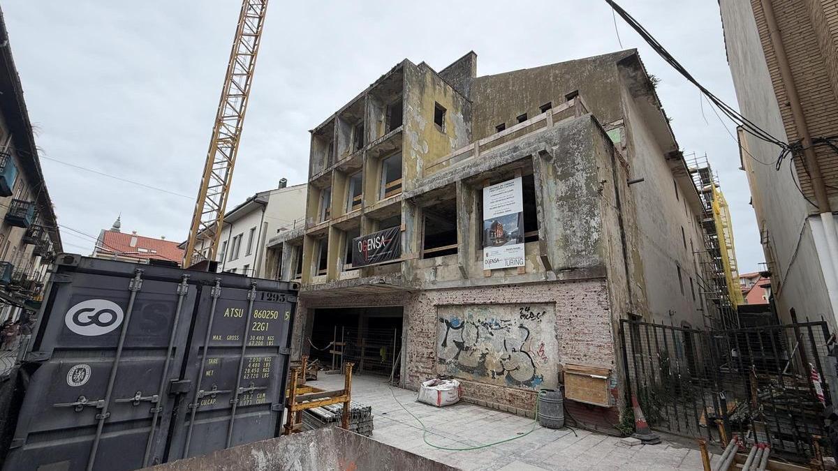 Aspecto actual del edificio del Cinemar, en Llanes.