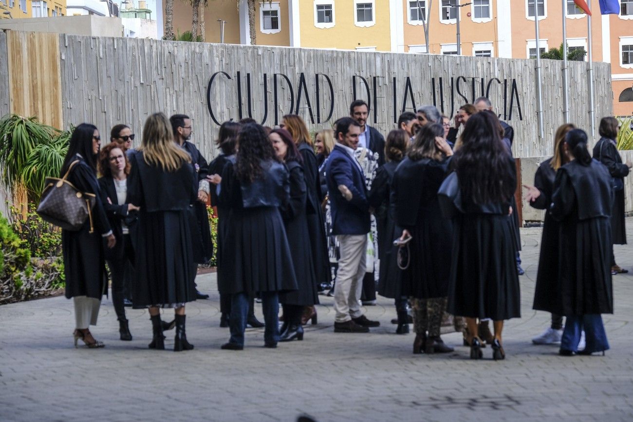 Concentración de letrados de la Administración de Justicia en Las Palmas de Gran Canaria