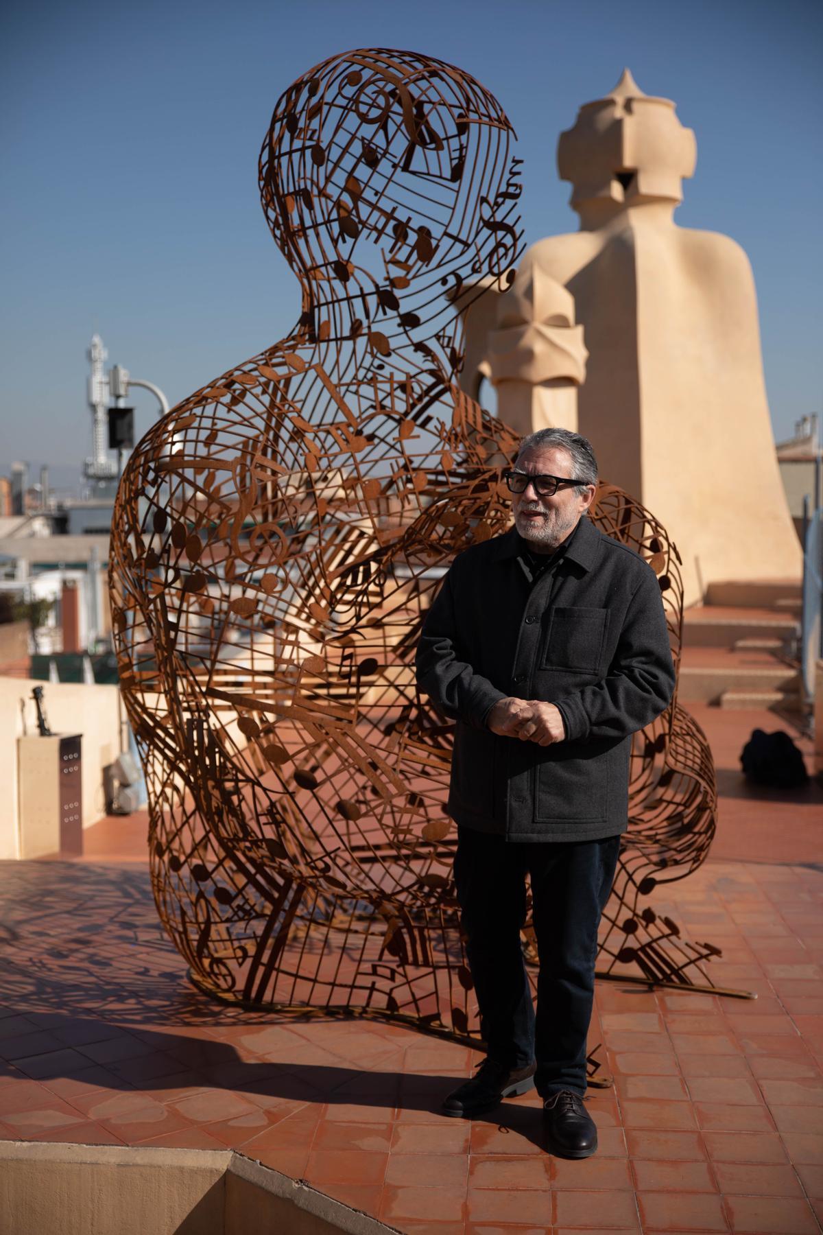 Una escultura de Jaume Plensa corona La Pedrera