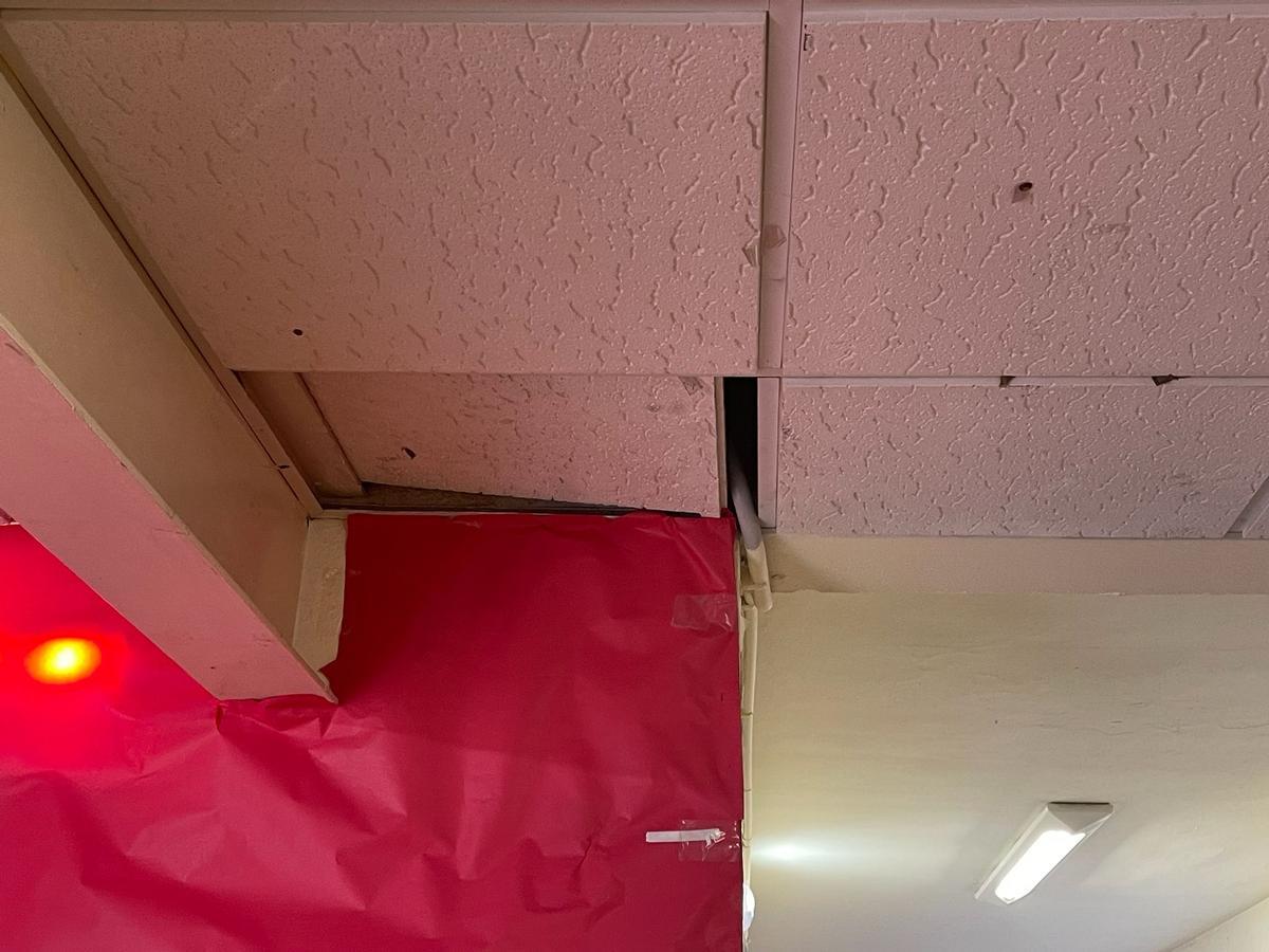 Así fue la concentración de protesta en el colegio Eulalia Álvarez