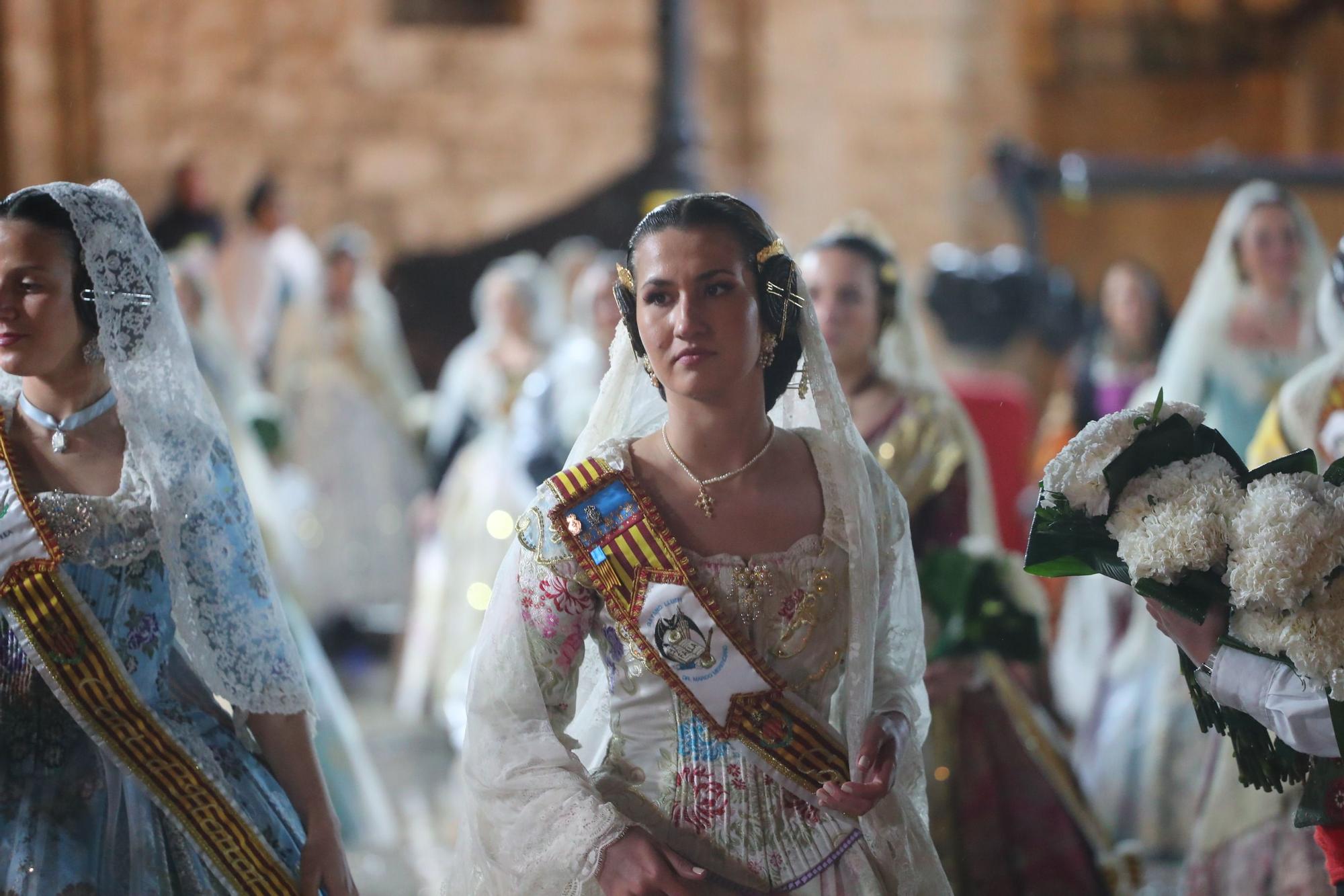 Búscate en el primer día de ofrenda por la calle de la Paz (entre las 20:00 a las 21:00 horas)