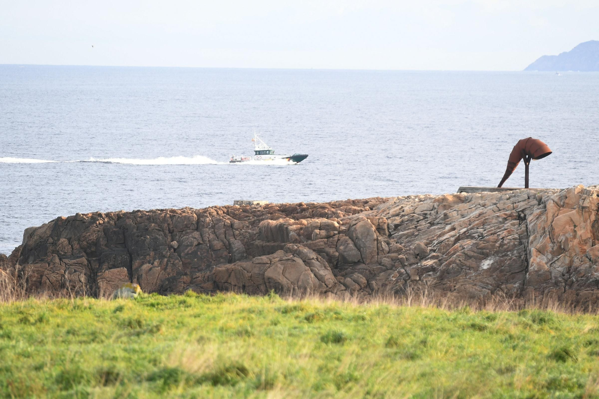 Gardacostas localiza el cadáver del desaparecido en Punta Herminia