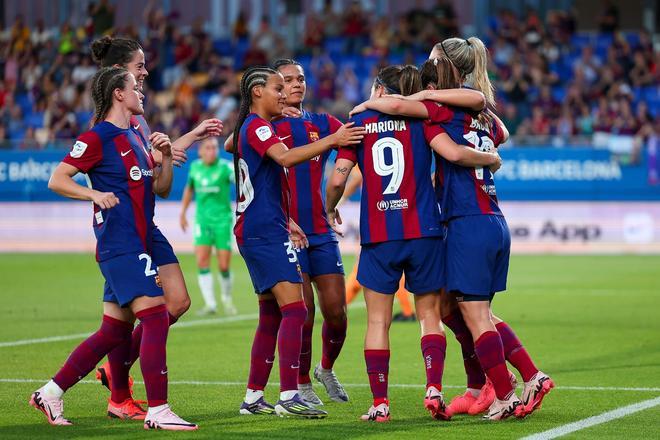 Liga F: FC Barcelona - Betis, el partido de despedida de Sandra Paños, Mariona Caldentey y Jonatan Giráldez, en imágenes