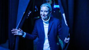 Berlin (Germany), 16/02/2025.- Alternative for Germany (AfD) party co-leader and chancellor candidate Alice Weidel comes out of the studio after the TV debate Quadrell on the German federal election campaign, in Berlin, Germany, 16 February 2025. Germany will hold federal elections on 23 February 2025. (Elecciones, Alemania) EFE/EPA/KAY NIETFELD / POOL