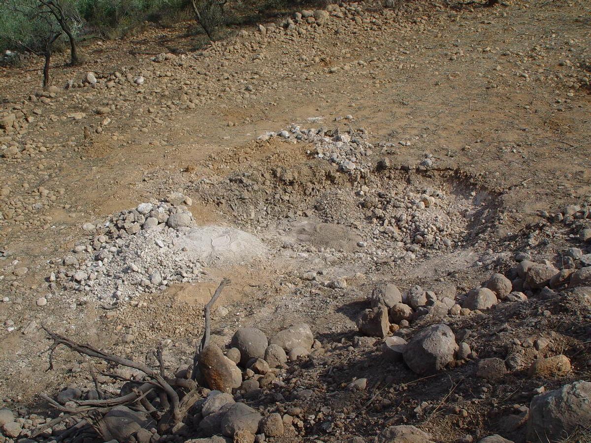 28/08/2007 - LES COVES DE VINROMA - SUCESOS - Explosion de una furgoneta por la banda terrorista ETA. Lugar del suceso