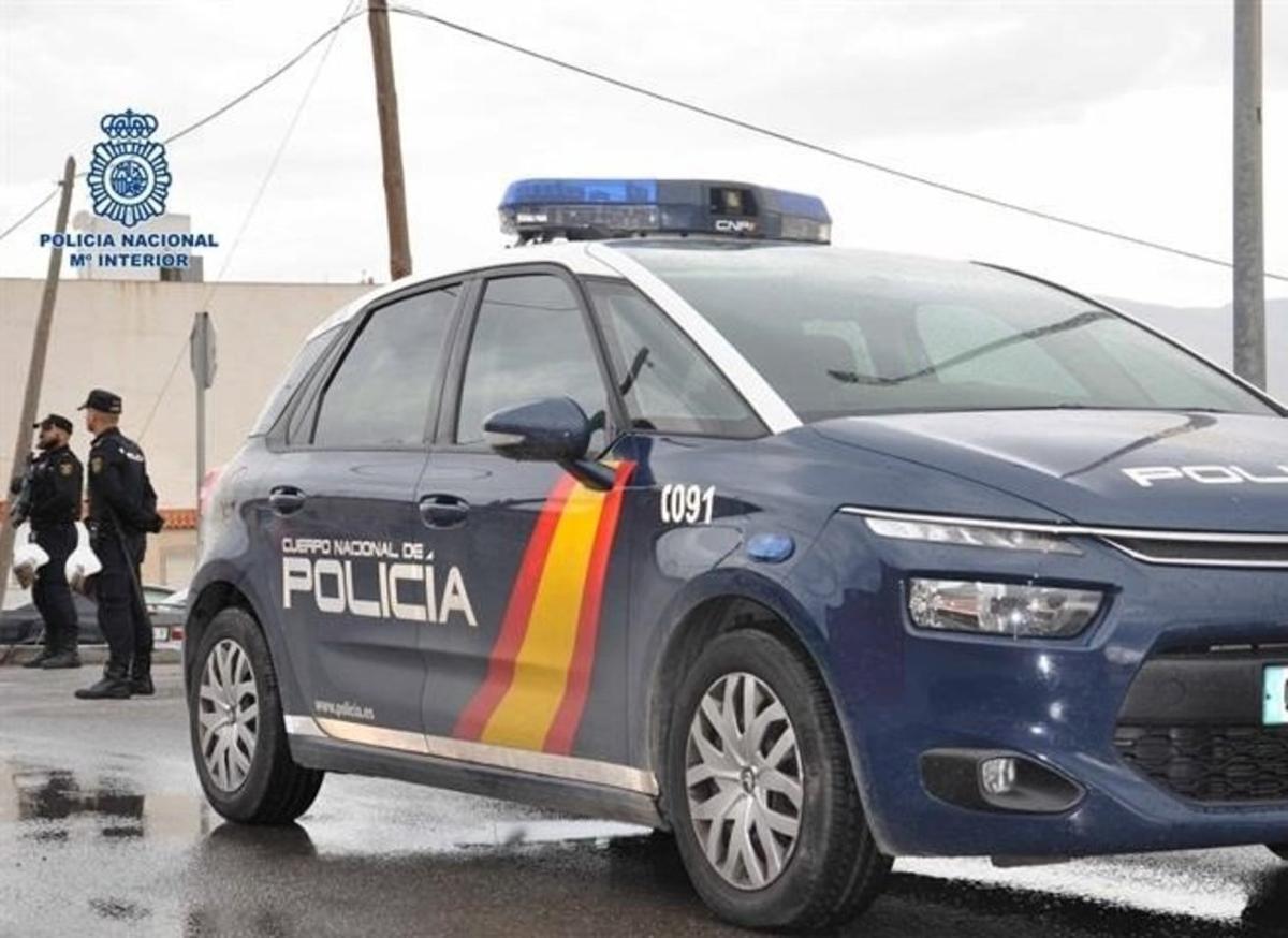 03/07/2018 Coche policÃ­a nacional