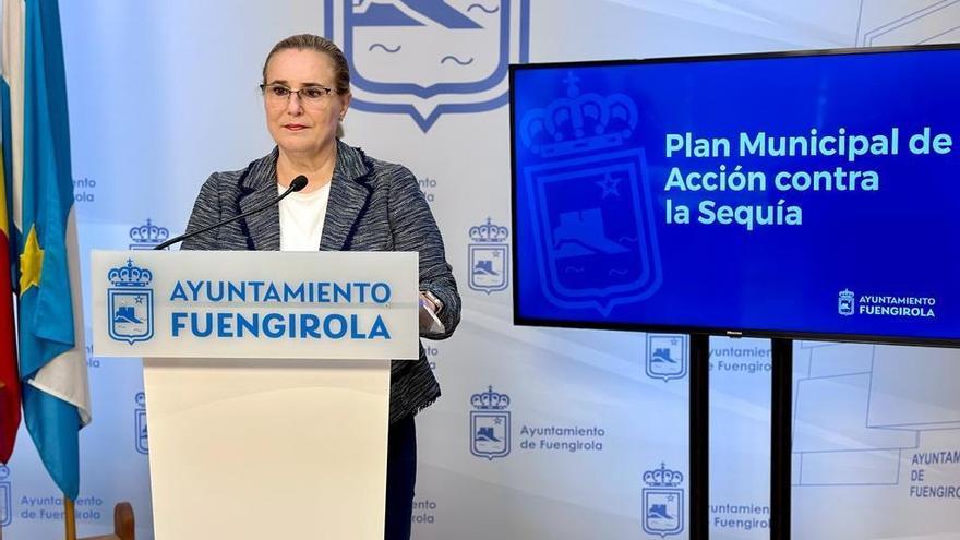 La alcaldesa de Fuengirola, Ana Mula, informa del plan contra la sequía